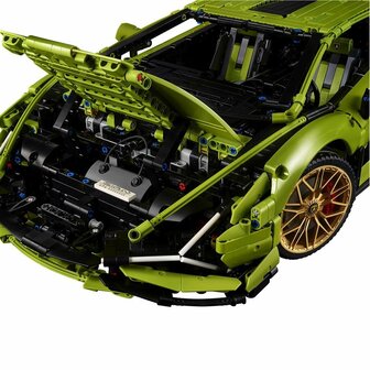 Lego Technic 42115 Lamborghini Si&aacute;n FKP 37