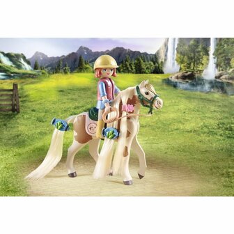 Playmobil 71639 Horses of Waterfall Ellie met Paard