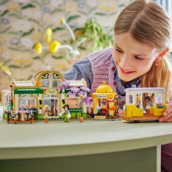 Lego Friends 42671 Plantencaf&eacute; en Bloemenwinkel