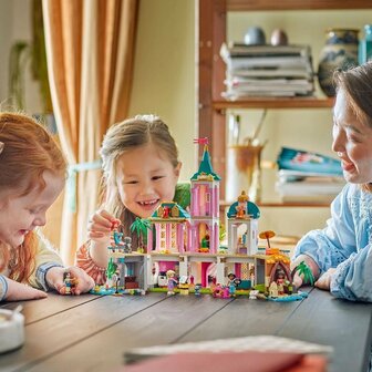 Lego Disney 43267 Princess Prinsessenkasteel en Koninklijke Huisdieren