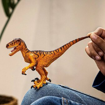 Schleich Dinosaurs Velociraptor