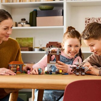 Lego Minecraft 21278 De Plunderaar Buitenpost en Verwoester
