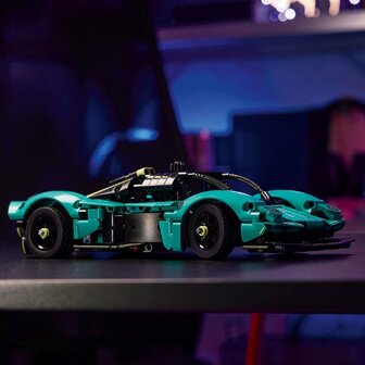 Lego Technic 42208 Aston Martin Valkyrie