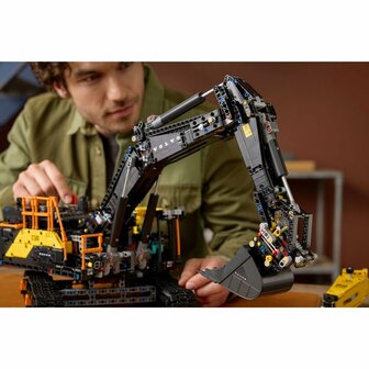 Lego Technic 42215 Volvo EC500 Hybrid Graafmachine