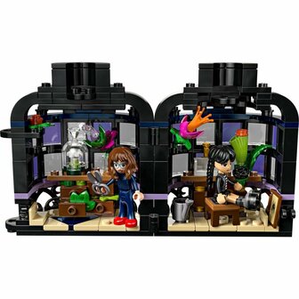 Lego Wednesday 76784 Zwarte Dahlia