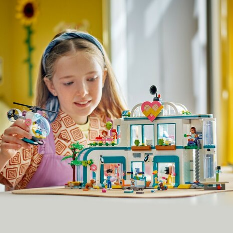 Lego Friends 42621 Heartlake City Ziekenhuis