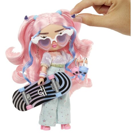 L.O.L. Surprise Tweens Modepop Flora Moon