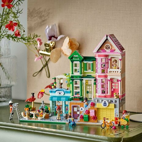 Lego Friends 42670 Heartlake City Appartementen en Winkels