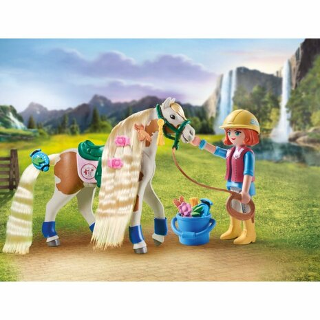 Playmobil 71639 Horses of Waterfall Ellie met Paard