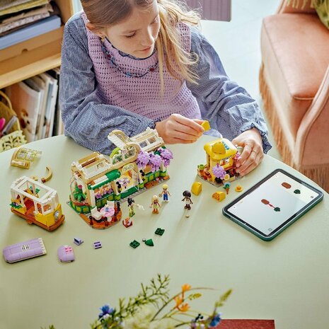 Lego Friends 42671 Plantencafé en Bloemenwinkel