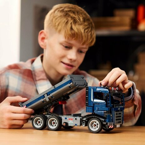 Lego Technic 42203 Vrachtwagen met Kiepfunctie