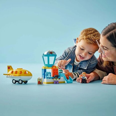 Lego Duplo 10443 Voor Het Eerst Op Het Vliegveld