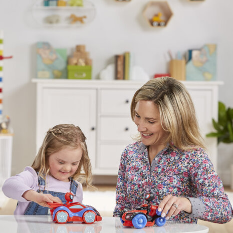 Spiderman Spidey And His Amazing Friends Voertuig met Figuur + Licht en Geluid Assorti