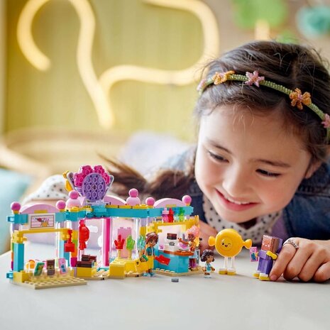 Lego Friends 42649 Heartlake City Snoepwinkel