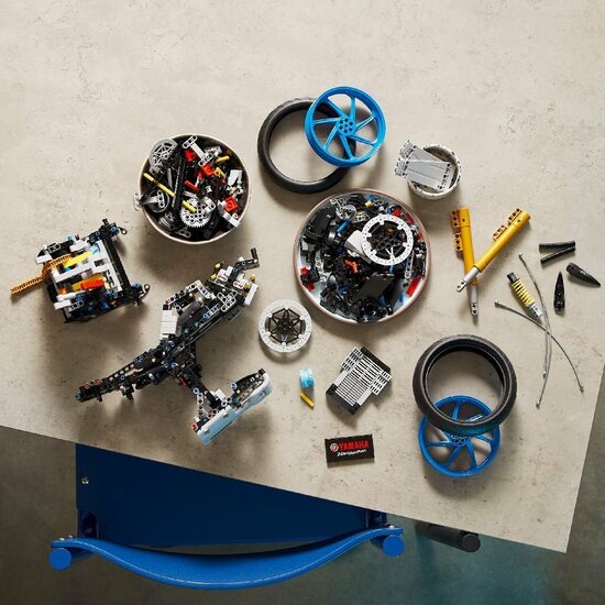 Lego Technic 42159 Yamaha MT-10 SP